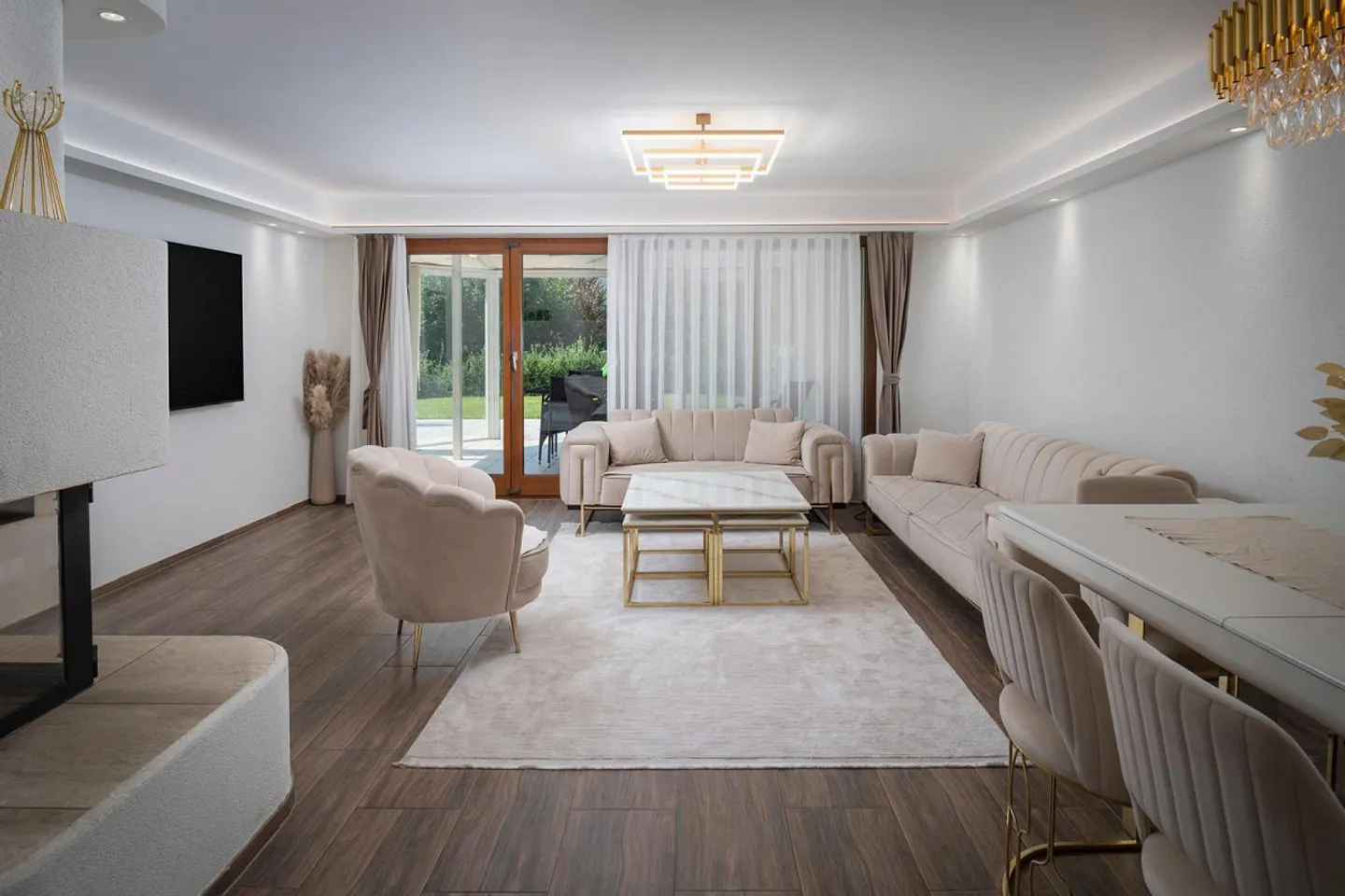 Apartment for rent - Photo 1 of 15