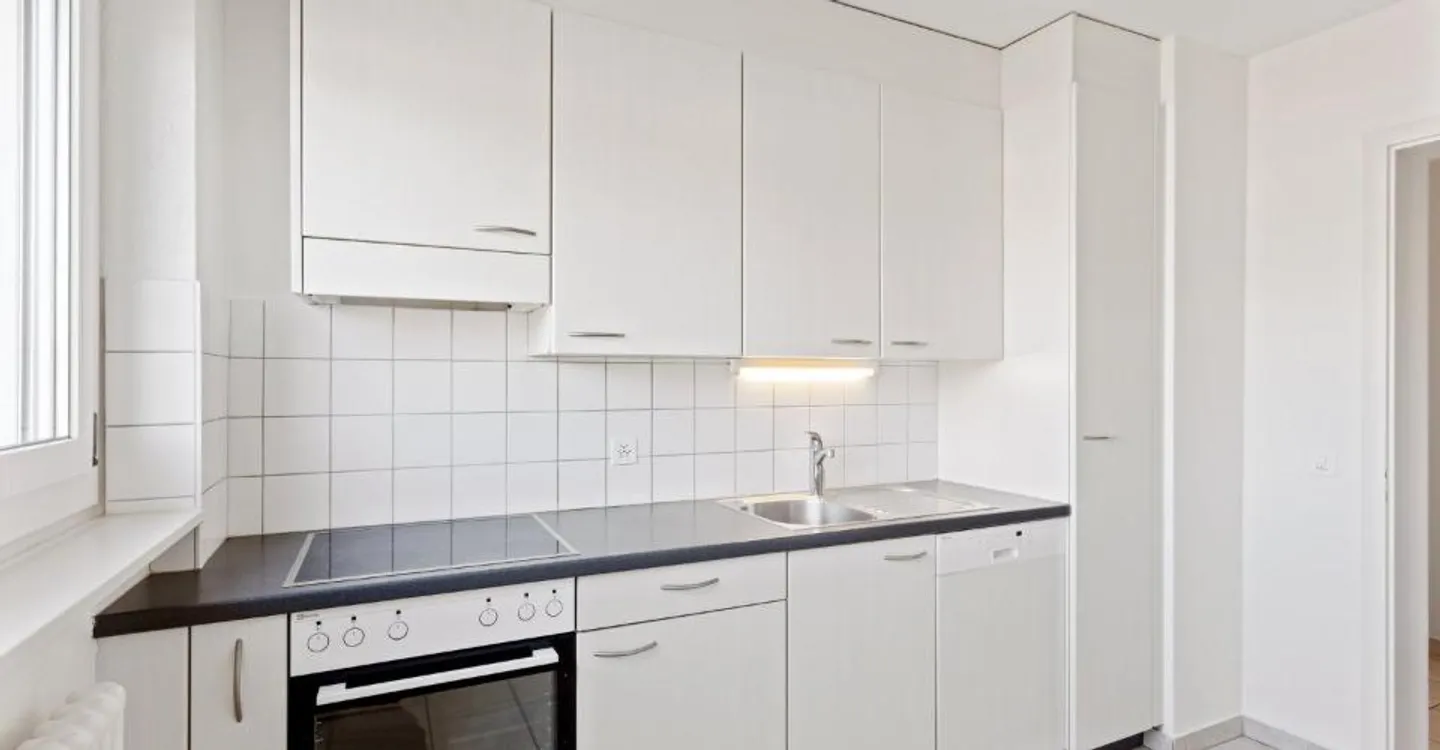 Helle Wohnung mit Balkon - Foto 3 von 5