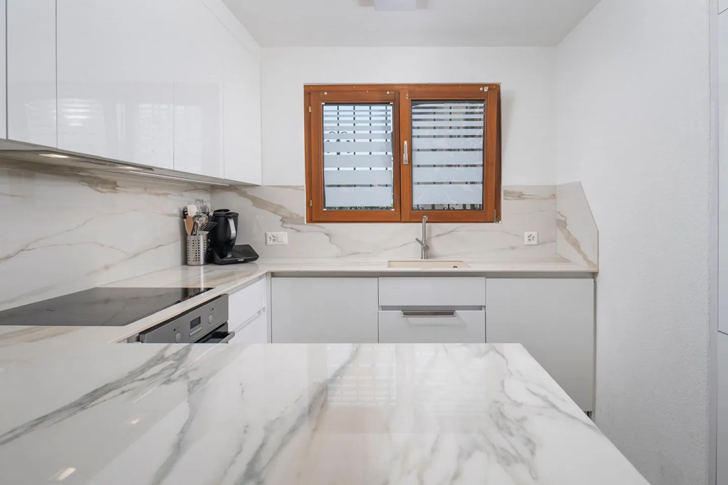 Apartment for rent - Photo 3 of 15