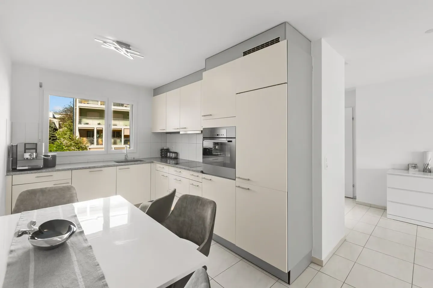 La tua nuova casa a Wetzikon – elegante, spaziosa e centralmente situata - Foto 6 di 12