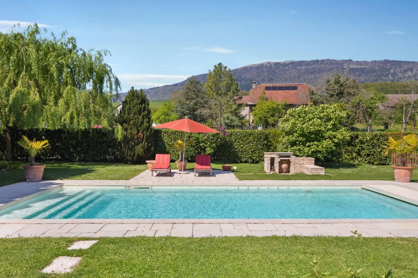 Villa d'architecte 6,5 pièces sur terrain de 292 m² avec 1'792 m² - Photo 3 sur 4