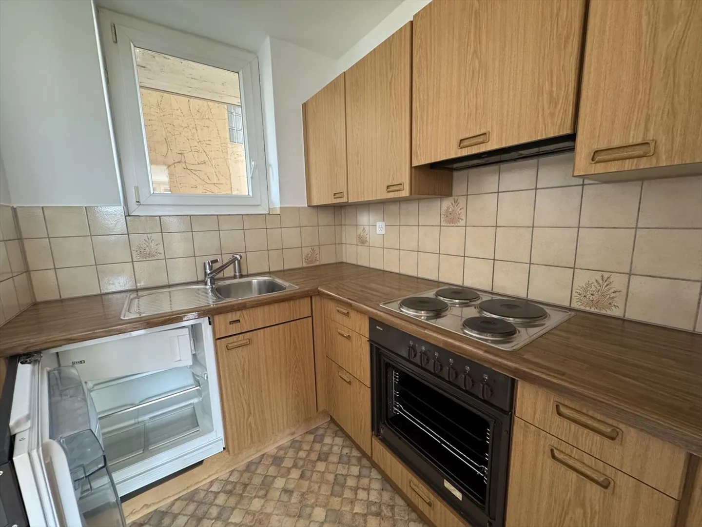 Wohnung mit 2.5 Zimmern im 3. Stock - Foto 4 von 5