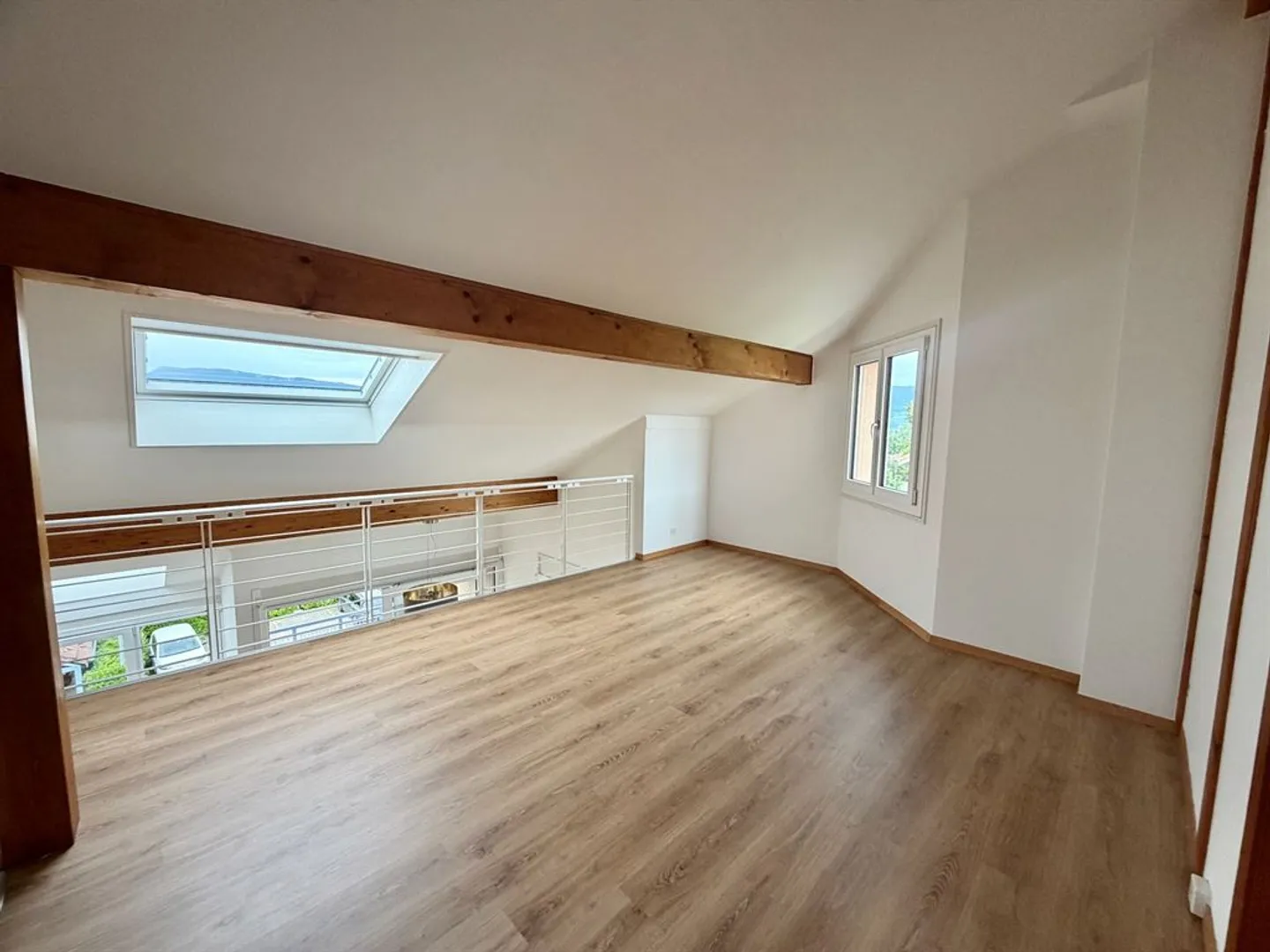 Charming Duplex Apartment in Yverdon - Photo 12 of 13