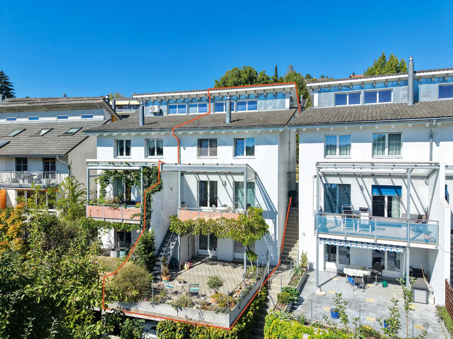 Maison jumelée spacieuse de 5 pièces avec deux places de parking à Neuenegg - Photo 1 sur 15