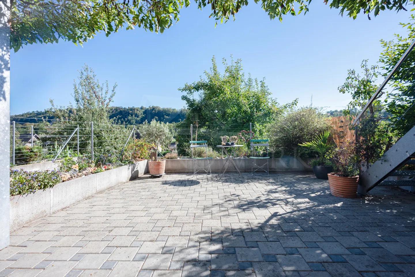 Maison jumelée spacieuse de 5 pièces avec deux places de parking à Neuenegg - Photo 12 sur 15