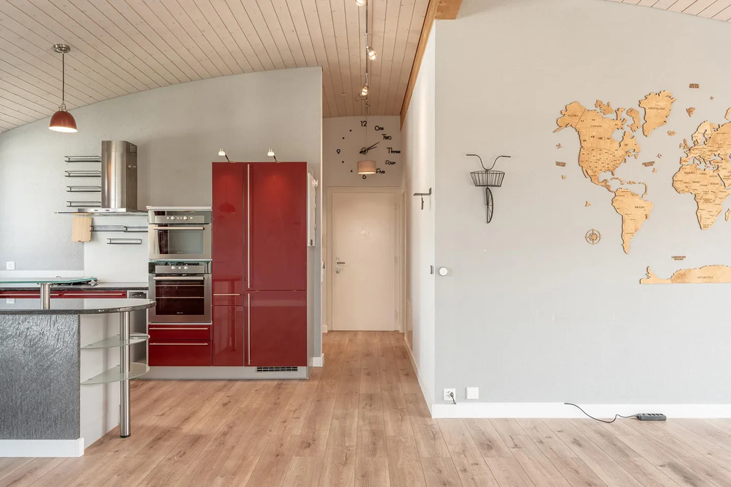 Moderne Attikawohnung mit grosser Terrasse – 15 Minuten von Bern entfe - Foto 1 von 8