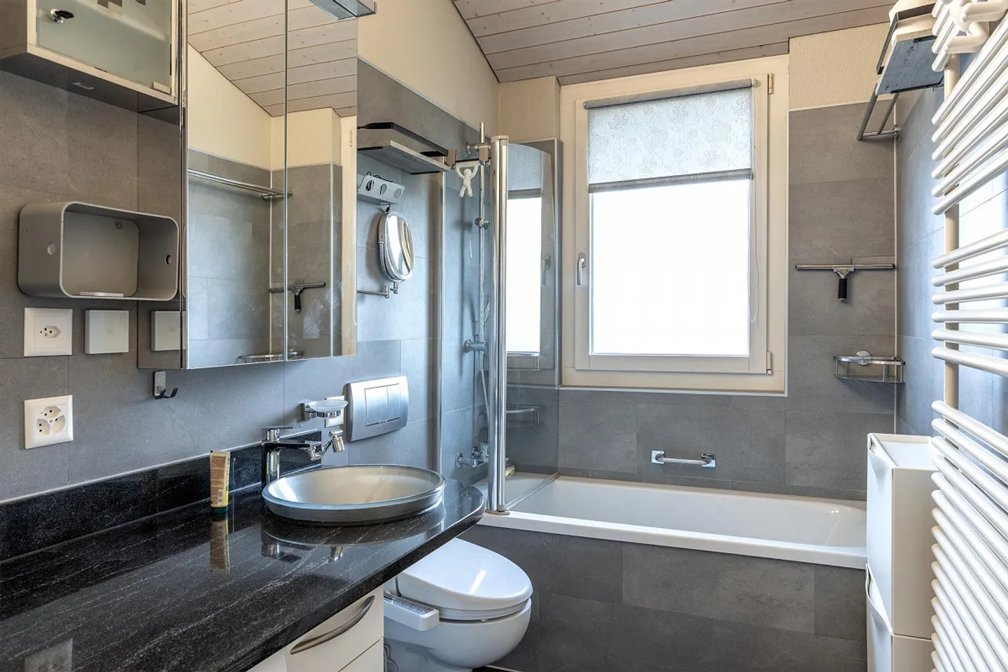 Moderne Attikawohnung mit grosser Terrasse – 15 Minuten von Bern entfe - Foto 4 von 8