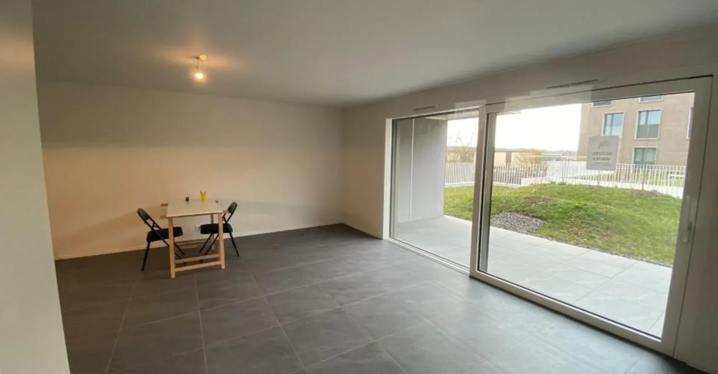Spacious Studio with Terrace - Photo 1 of 10