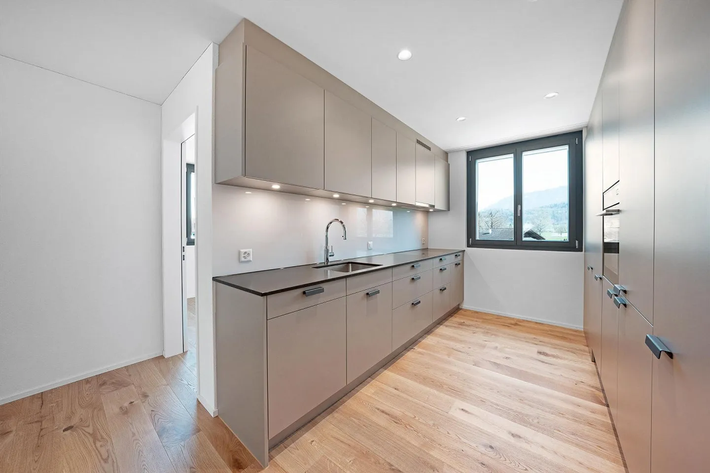 Modernes Erdgeschosswohnung - Foto 2 von 13