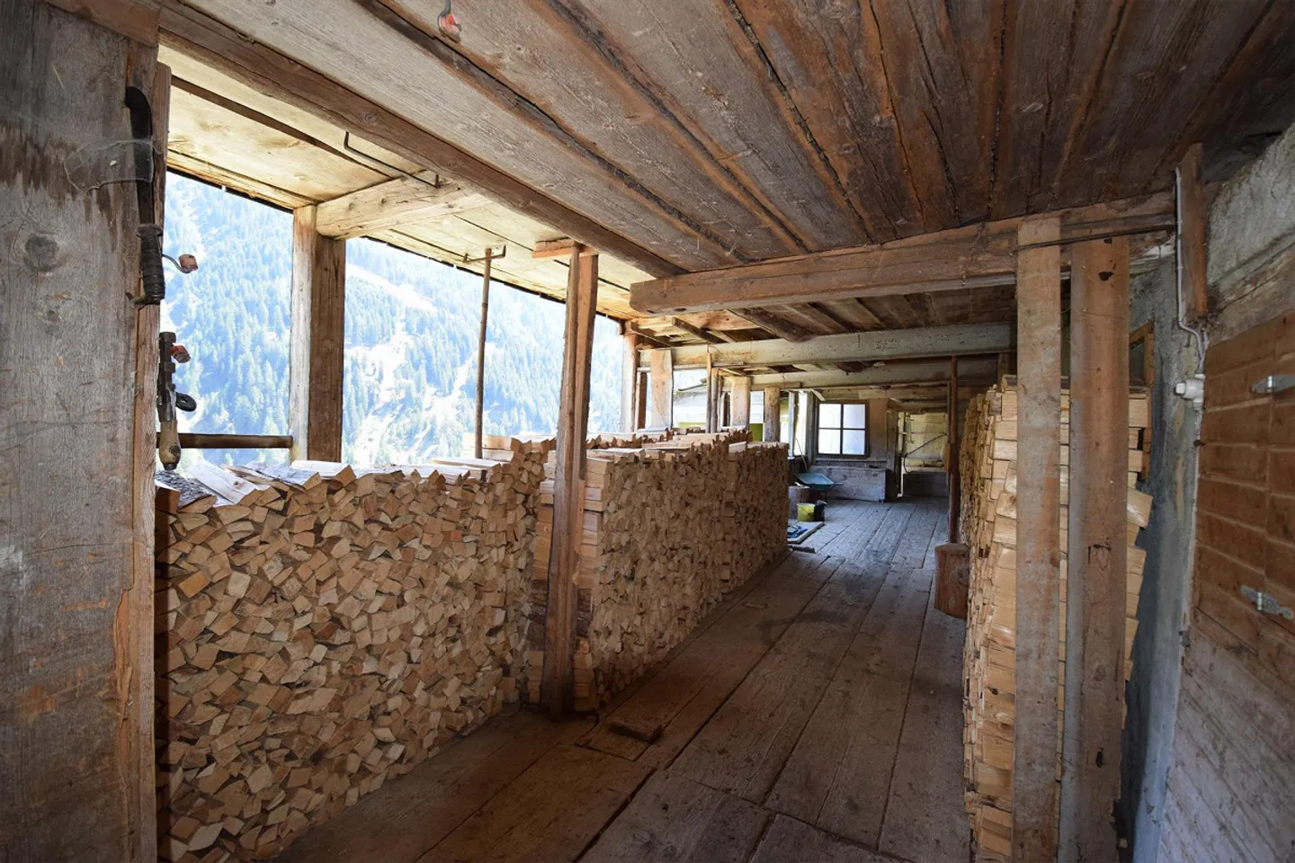 Casa unifamiliare con stalla - Foto 10 di 10