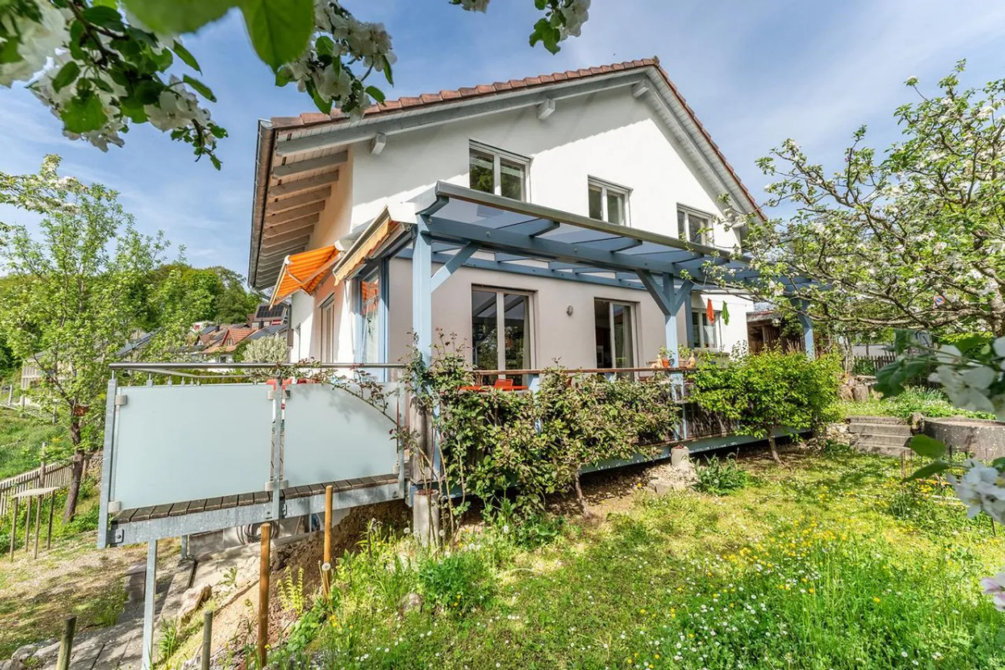 Charmantes Familienhaus in Schaffhausen - Foto 2 von 14