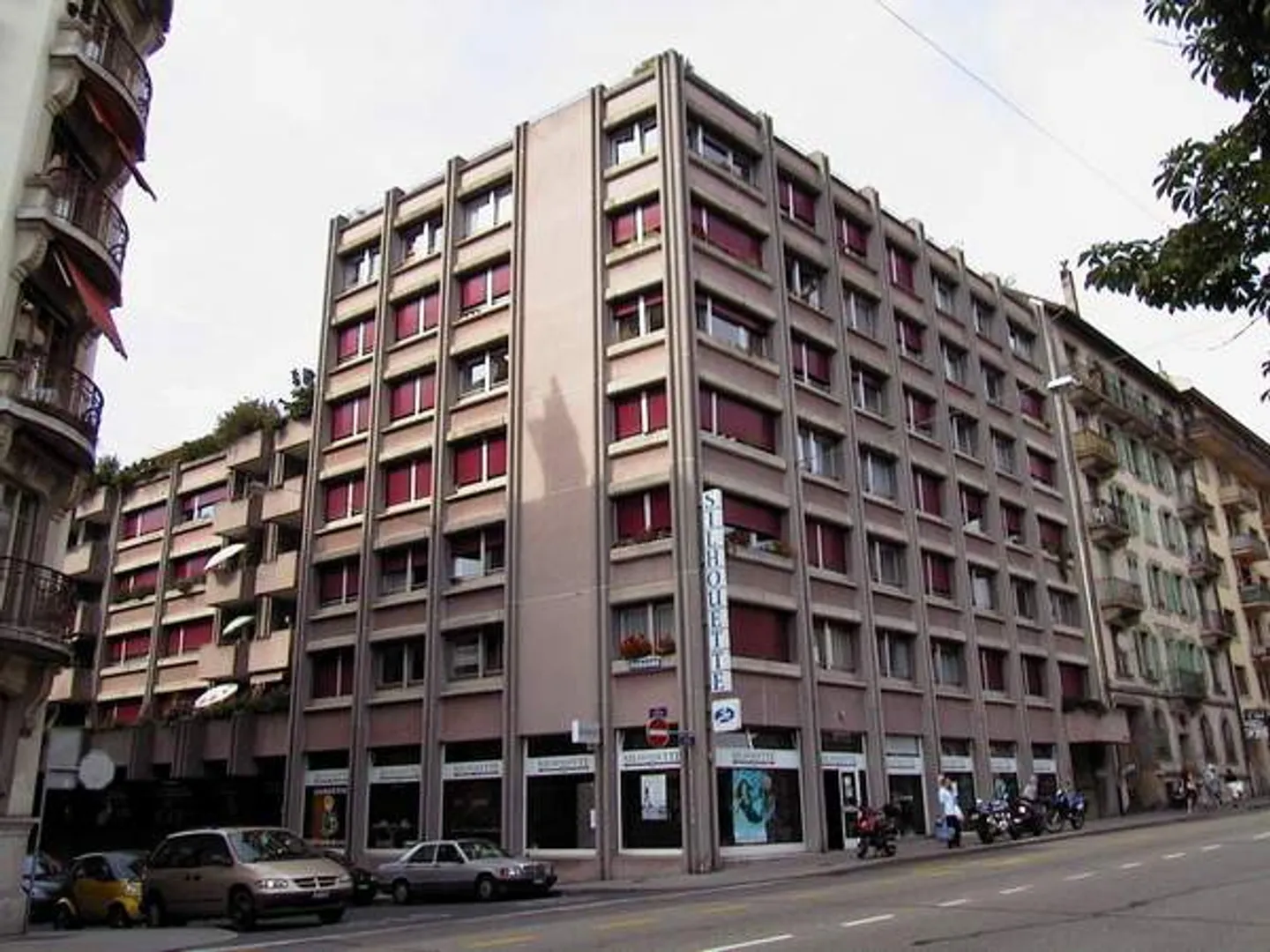 Place de parking extérieure à louer - Photo 2 sur 2