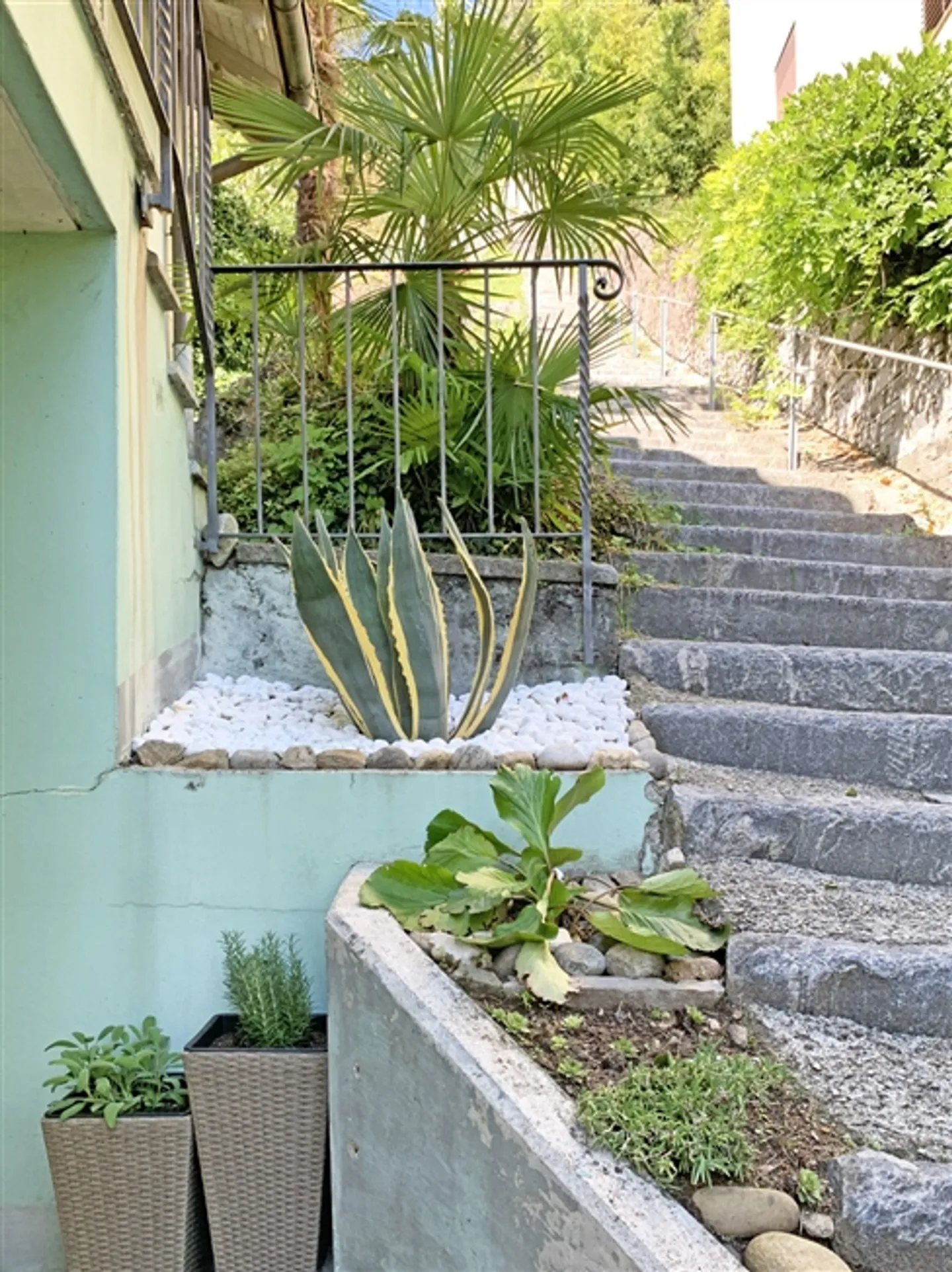 MURALTO, Fully Furnished 2-Room Apartment for Rent - Photo 1 of 9