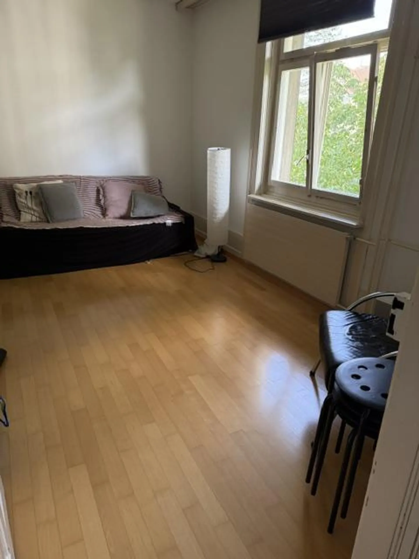 Very nice, bright 4-room old building apartment - Photo 4 of 12