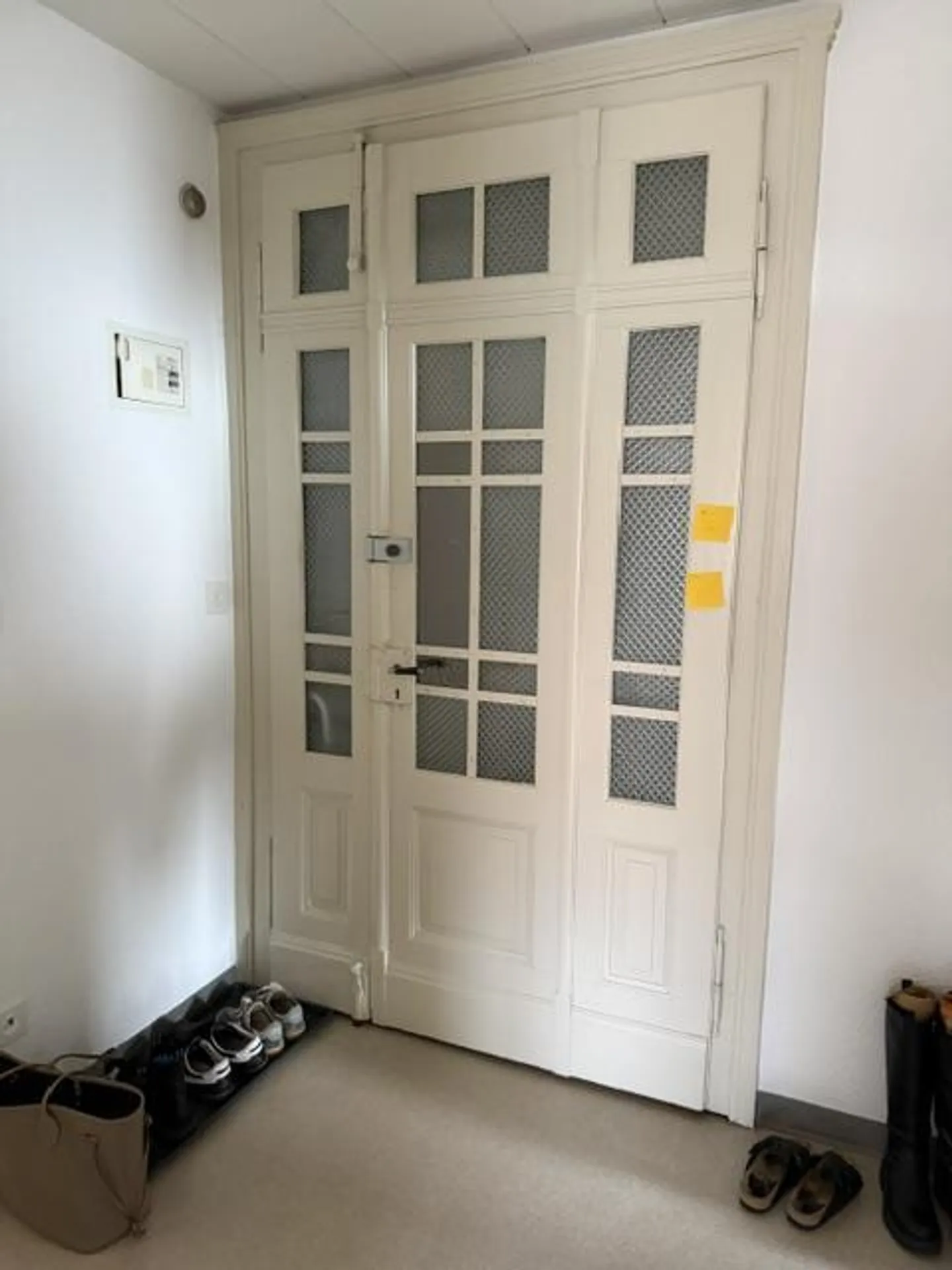 Very nice, bright 4-room old building apartment - Photo 12 of 12