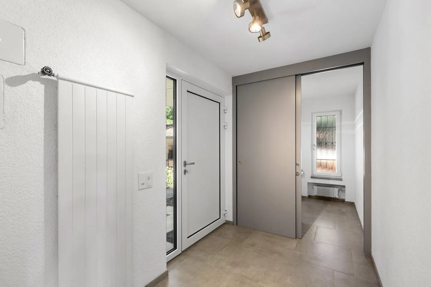 Dolce Vita direttamente sul Reno: Unico casa di 5,5 stanze con piscina - Foto 5 di 13