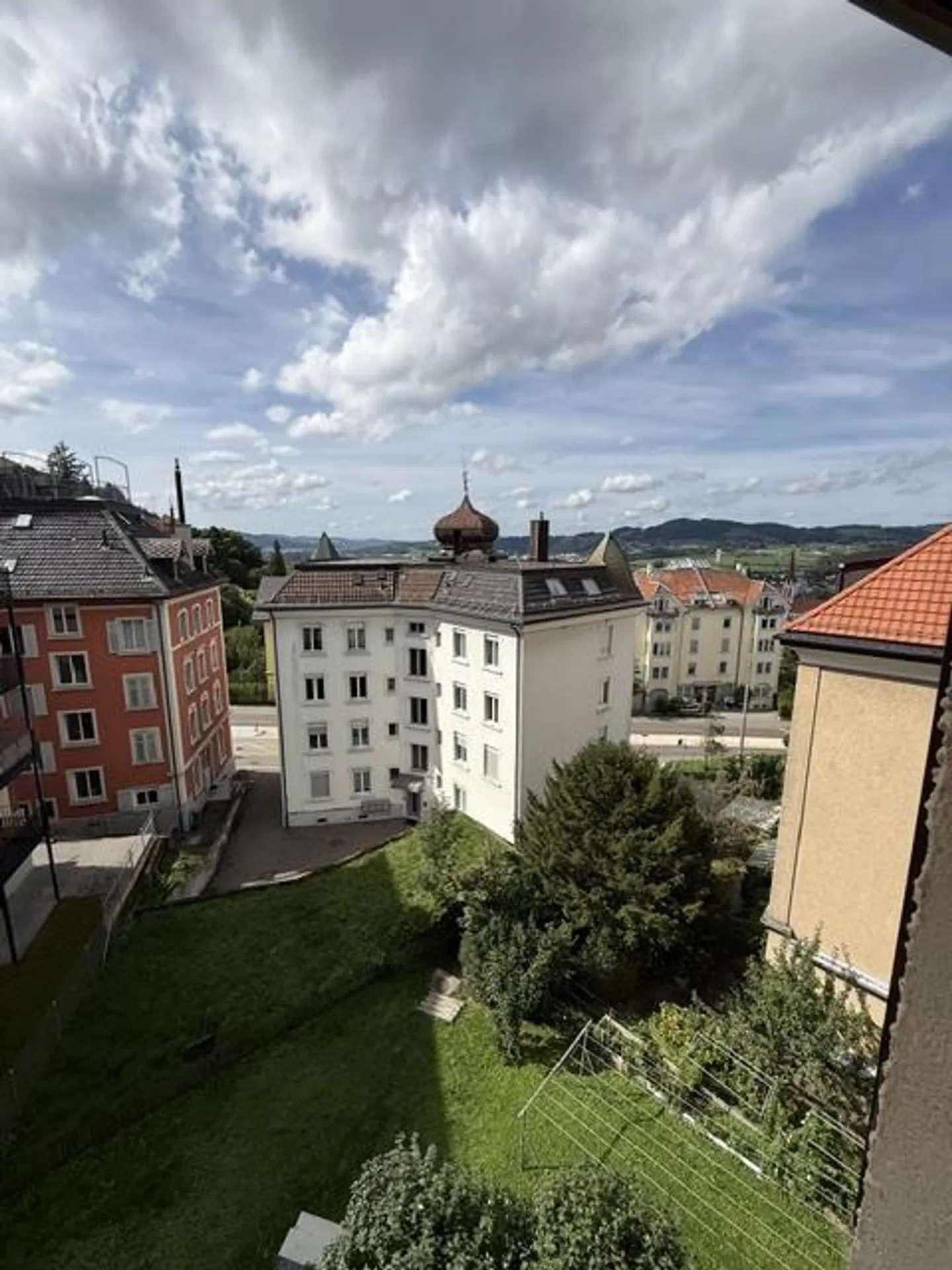 Very nice, bright 4-room old building apartment - Photo 8 of 12