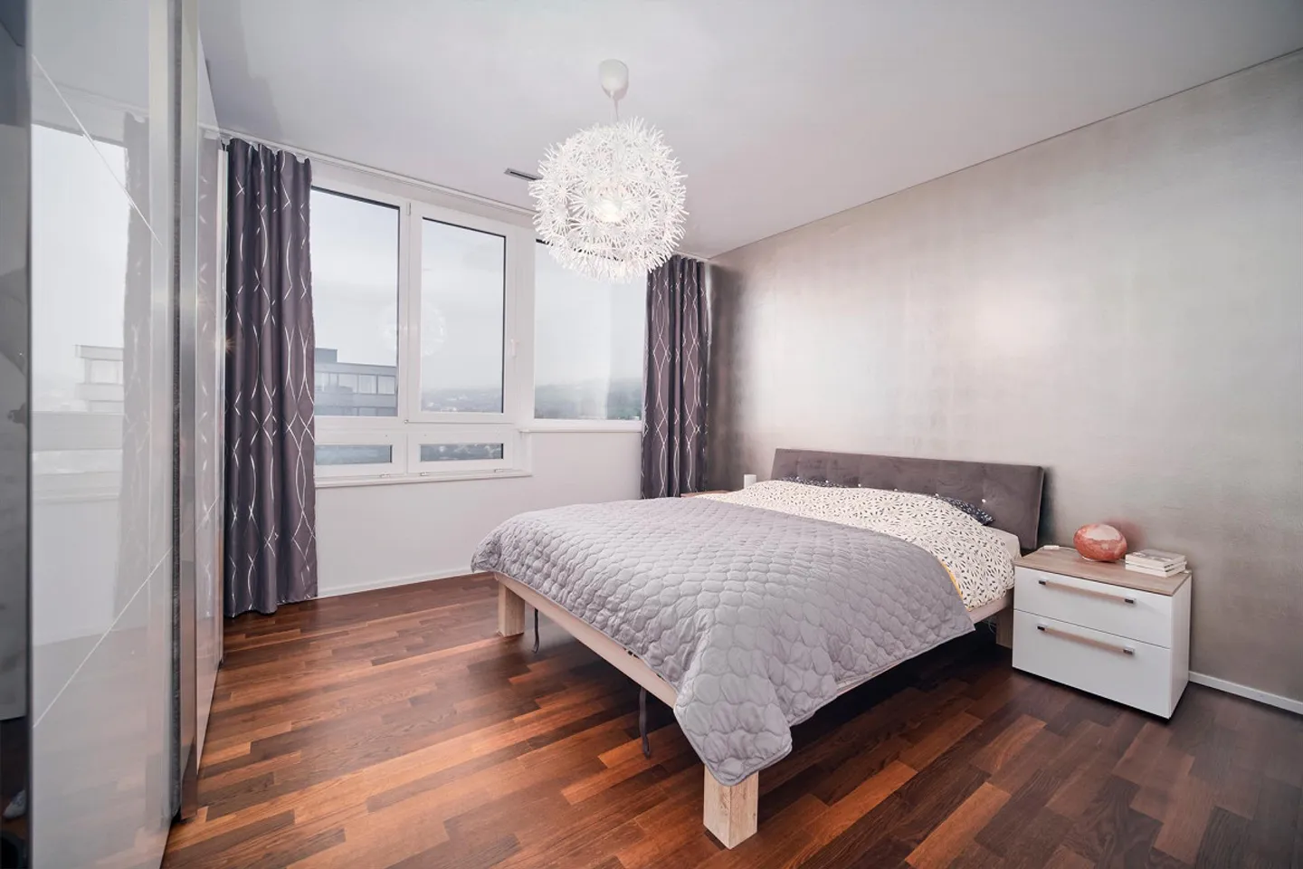 Exclusive 5.5-room apartment on the 14th floor with a panoramic view of Lake Constance - Photo 10 of 18