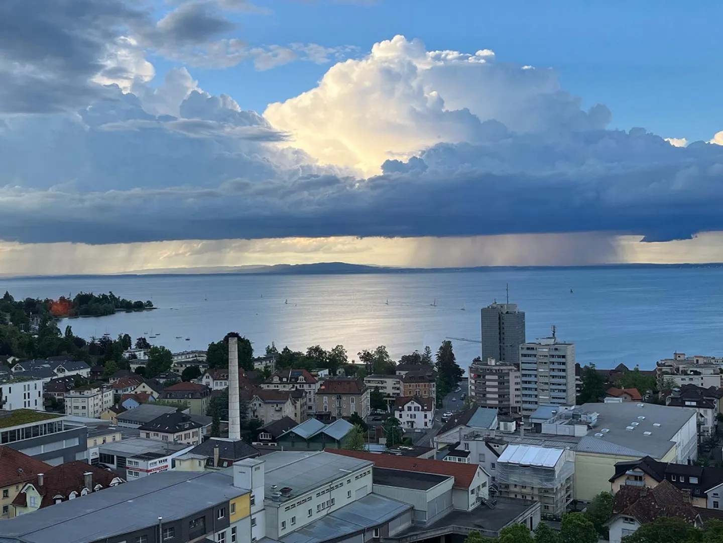 Exclusive 5.5-room apartment on the 14th floor with a panoramic view of Lake Constance - Photo 13 of 18