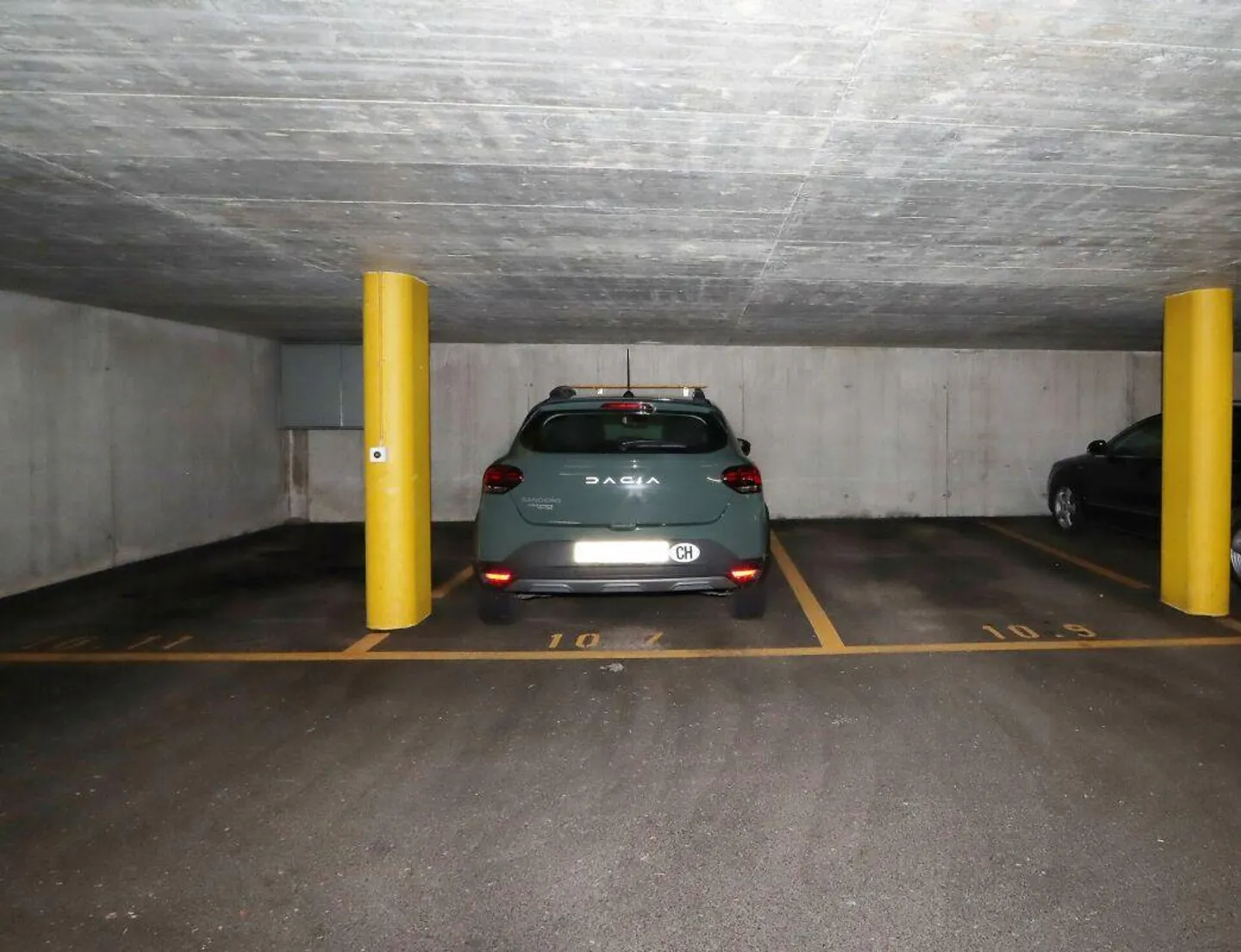 Appartamento di 4,5 locali con posto auto in garage e balcone in posizione tranquilla - Foto 18 di 19