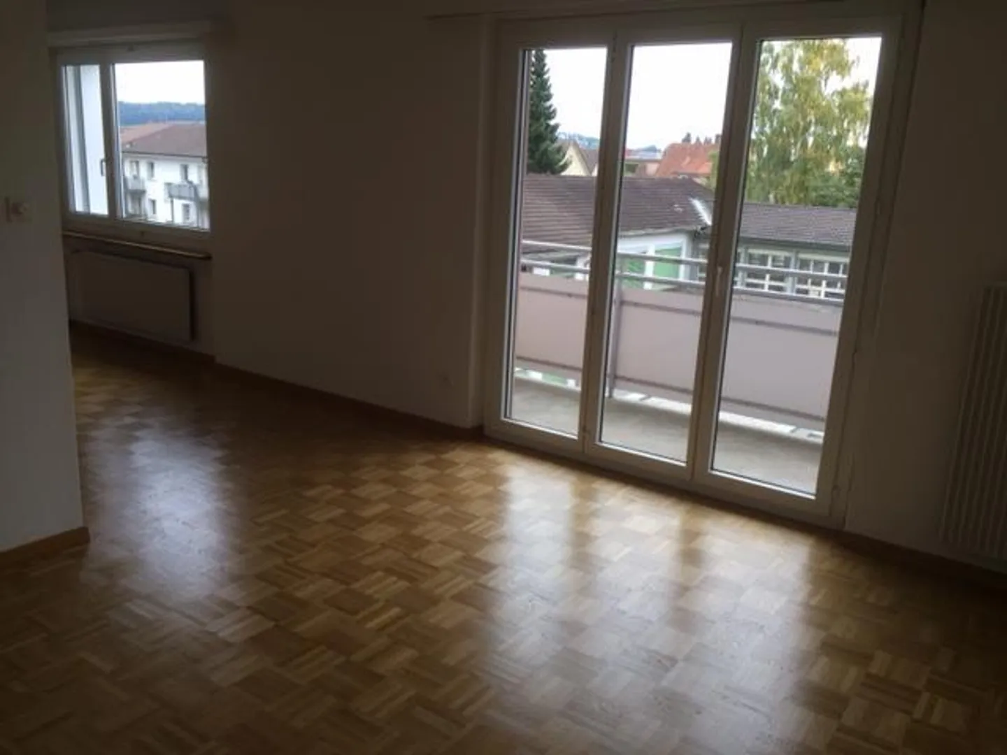 Appartamento spazioso in zona vivace - Foto 2 di 9