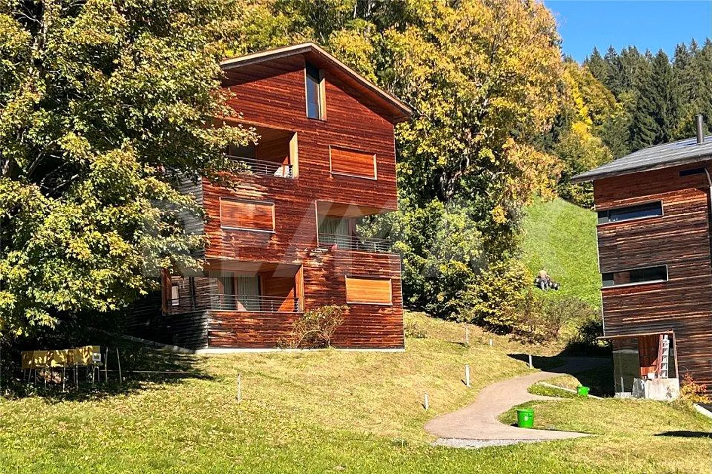 Willful. Authentic. Urban - in the middle of the mountains. Lifestyle in Beatenberg! - Photo 2 of 13