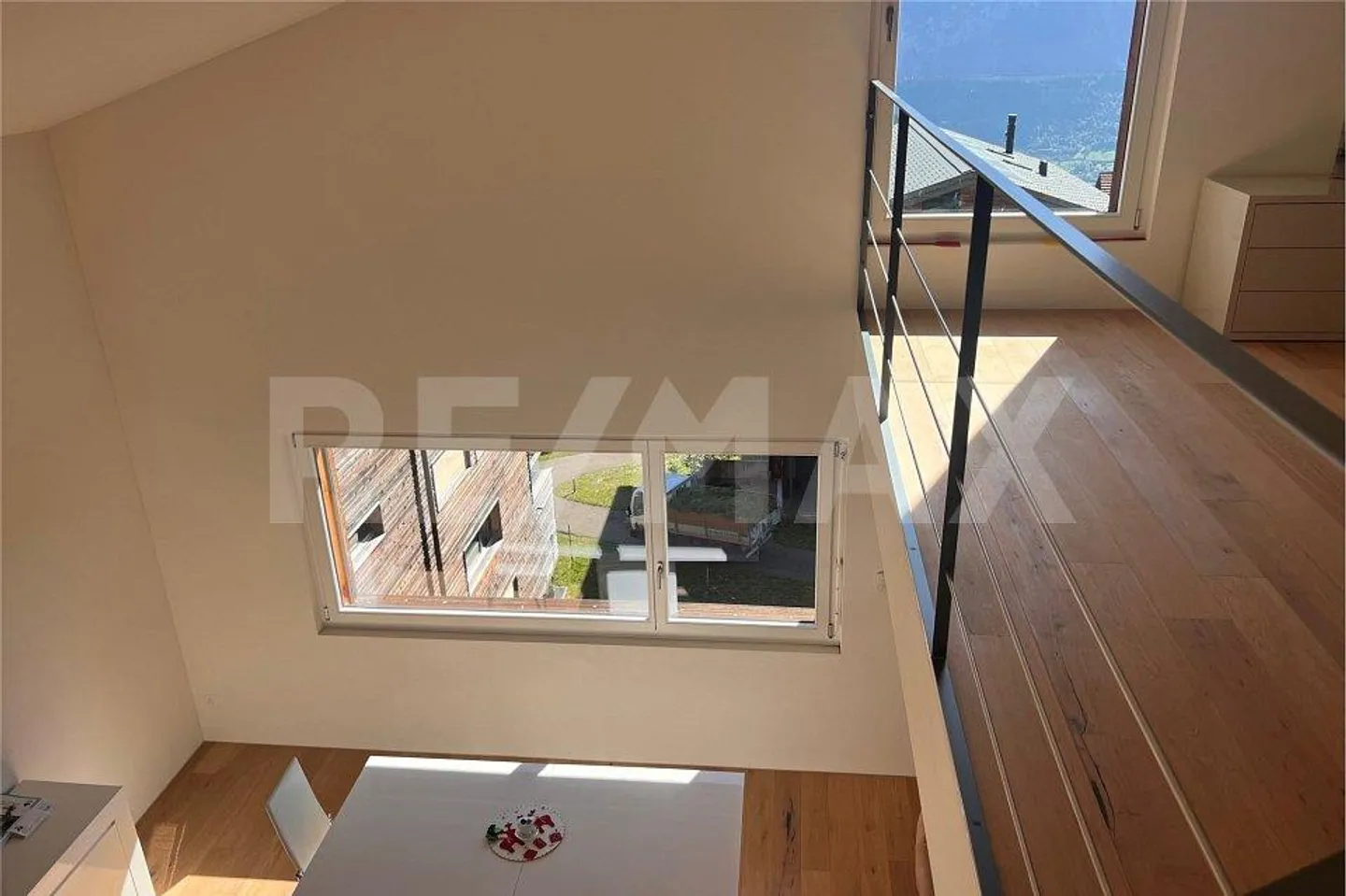 Willful. Authentic. Urban - in the middle of the mountains. Lifestyle in Beatenberg! - Photo 7 of 13