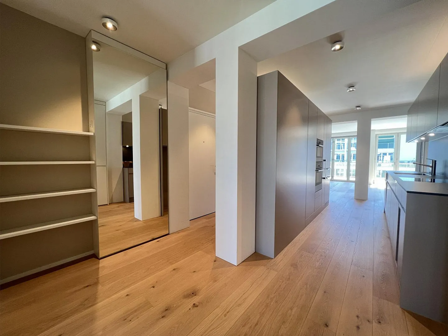 Appartement moderne de 3,5 pièces au centre-ville - Photo 7 sur 13