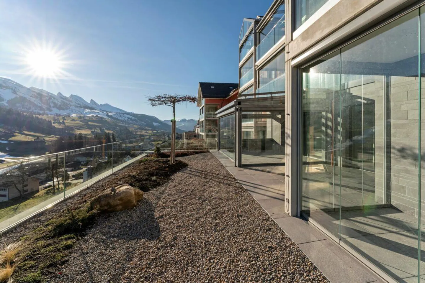 Prima o seconda residenza: Appartamento nuovo esclusivo in posizione privilegiata - Foto 6 di 10