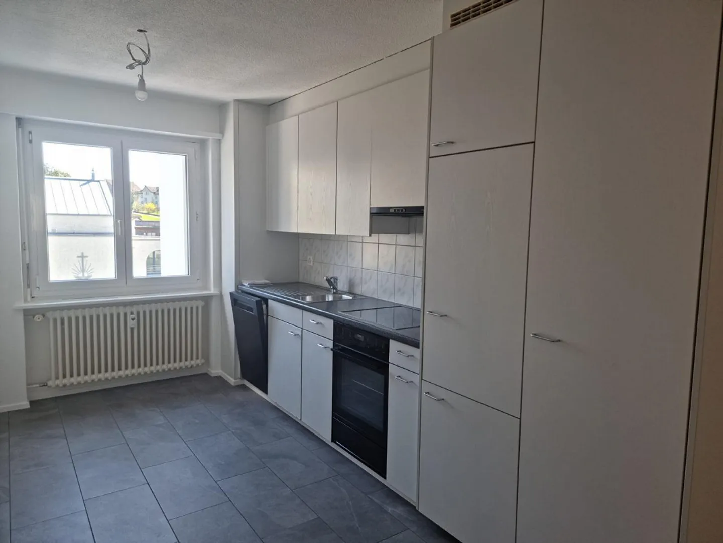 Great 3.5 Room Apartment in a Central Location in Sunny Züri-Oberland - Photo 5 of 6