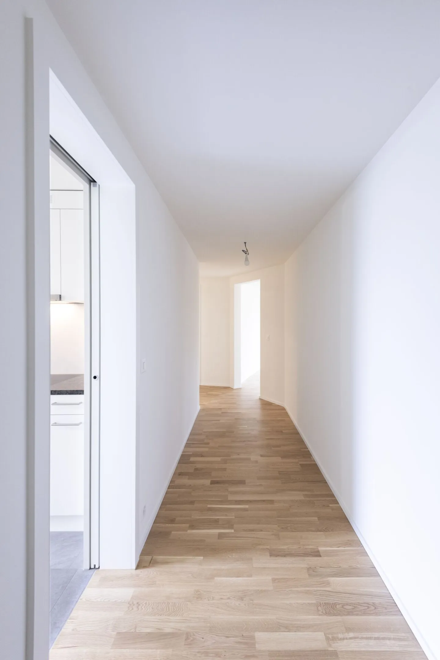 Appartement 2.5 pièces élégant - Photo 4 sur 10