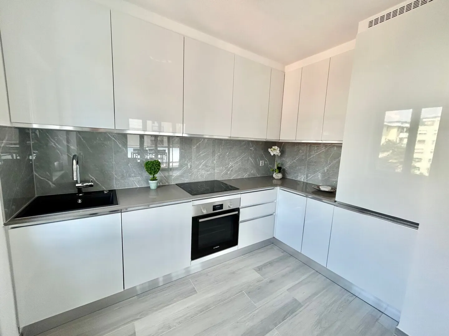 3.5 Zimmer zur Miete in Locarno - zentrale und gut erschlossene Lage - Foto 2 von 12