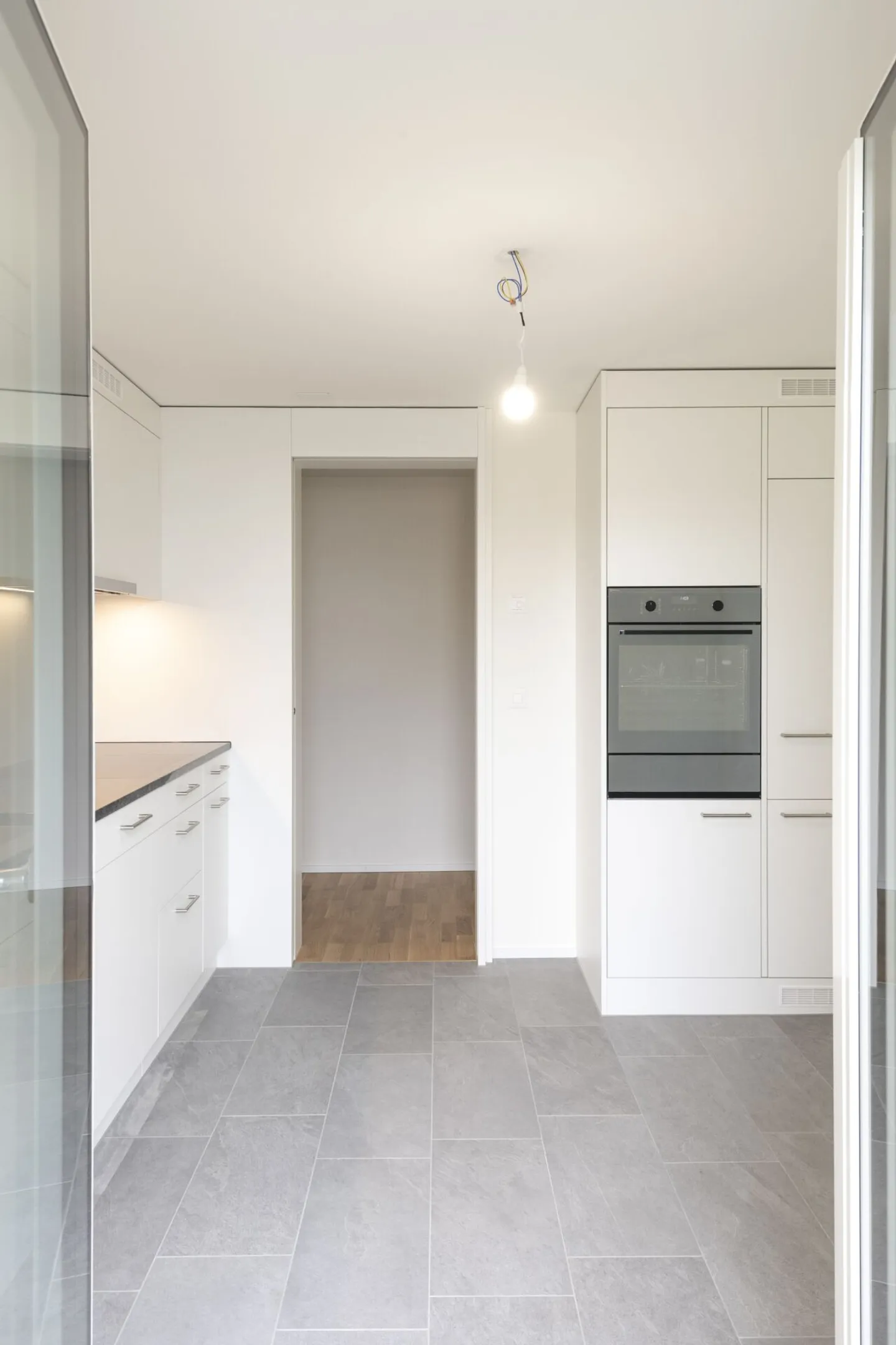 Appartement 2.5 pièces élégant - Photo 3 sur 10