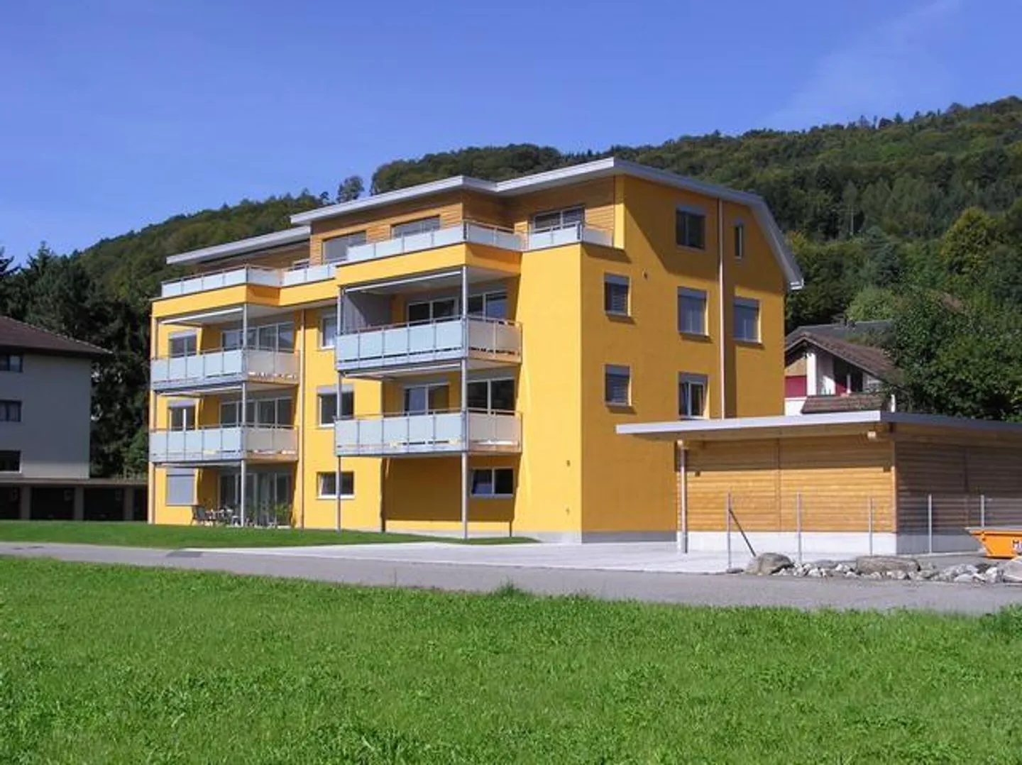 Appartement spacieux et calme de 4 1/2 pièces - Photo 1 sur 10