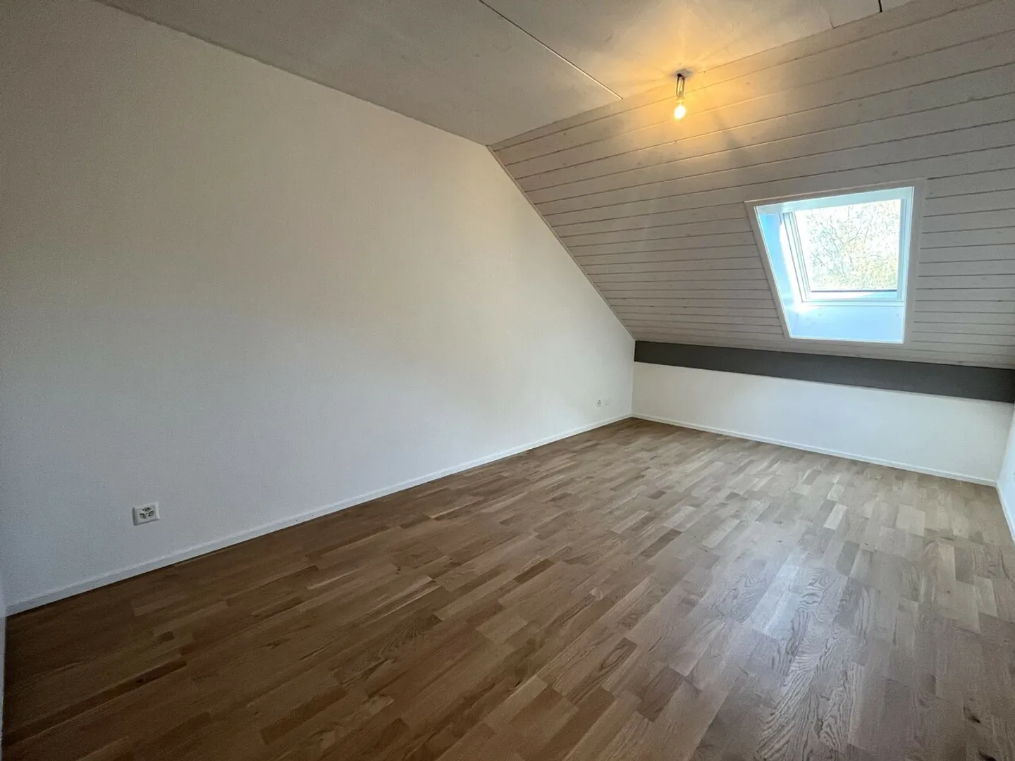 Magnificent 3.5-room apartment with gallery in Assens - Photo 6 of 9