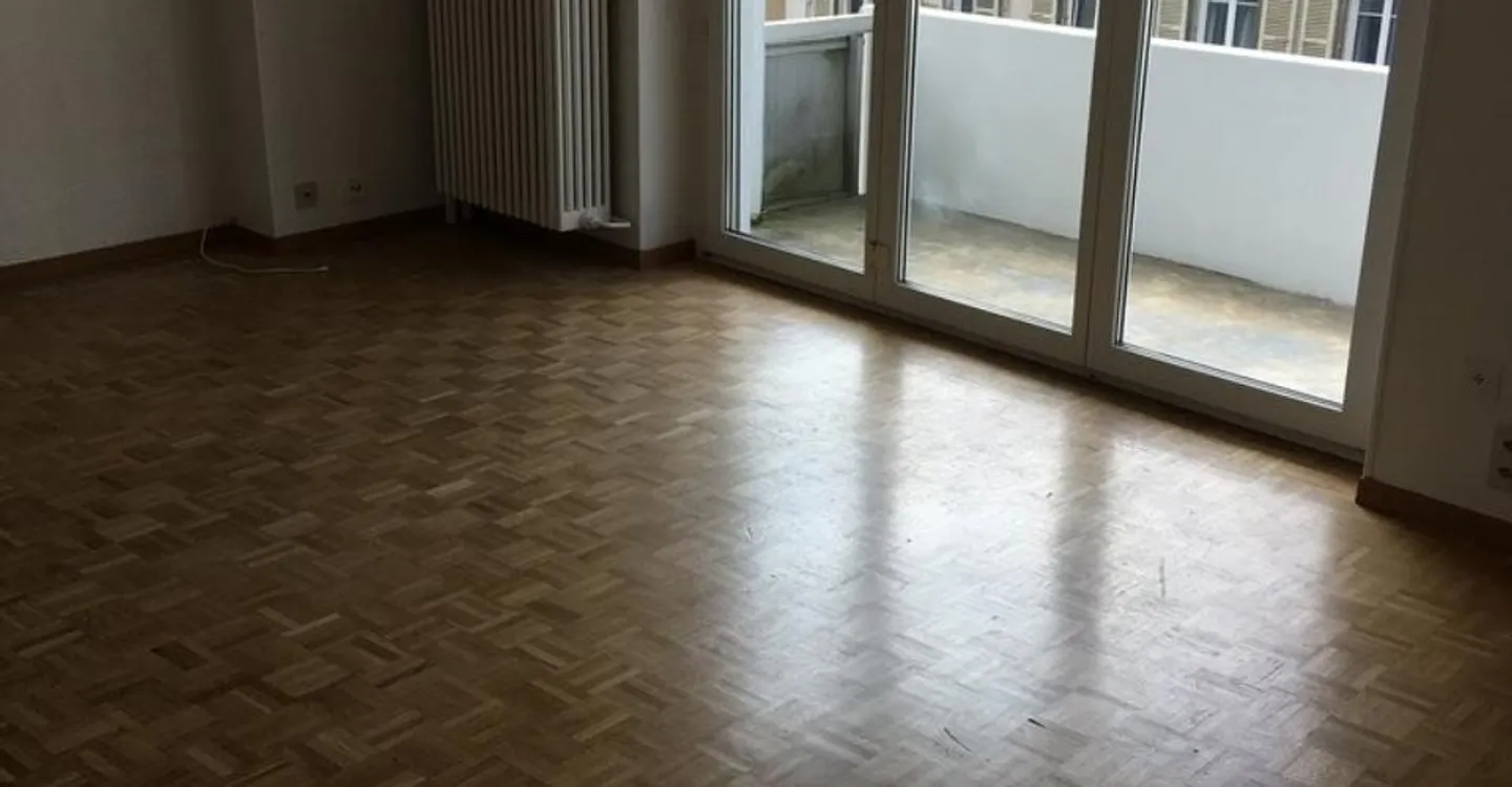 Joli Appartement avec Balcon - Photo 3 sur 8