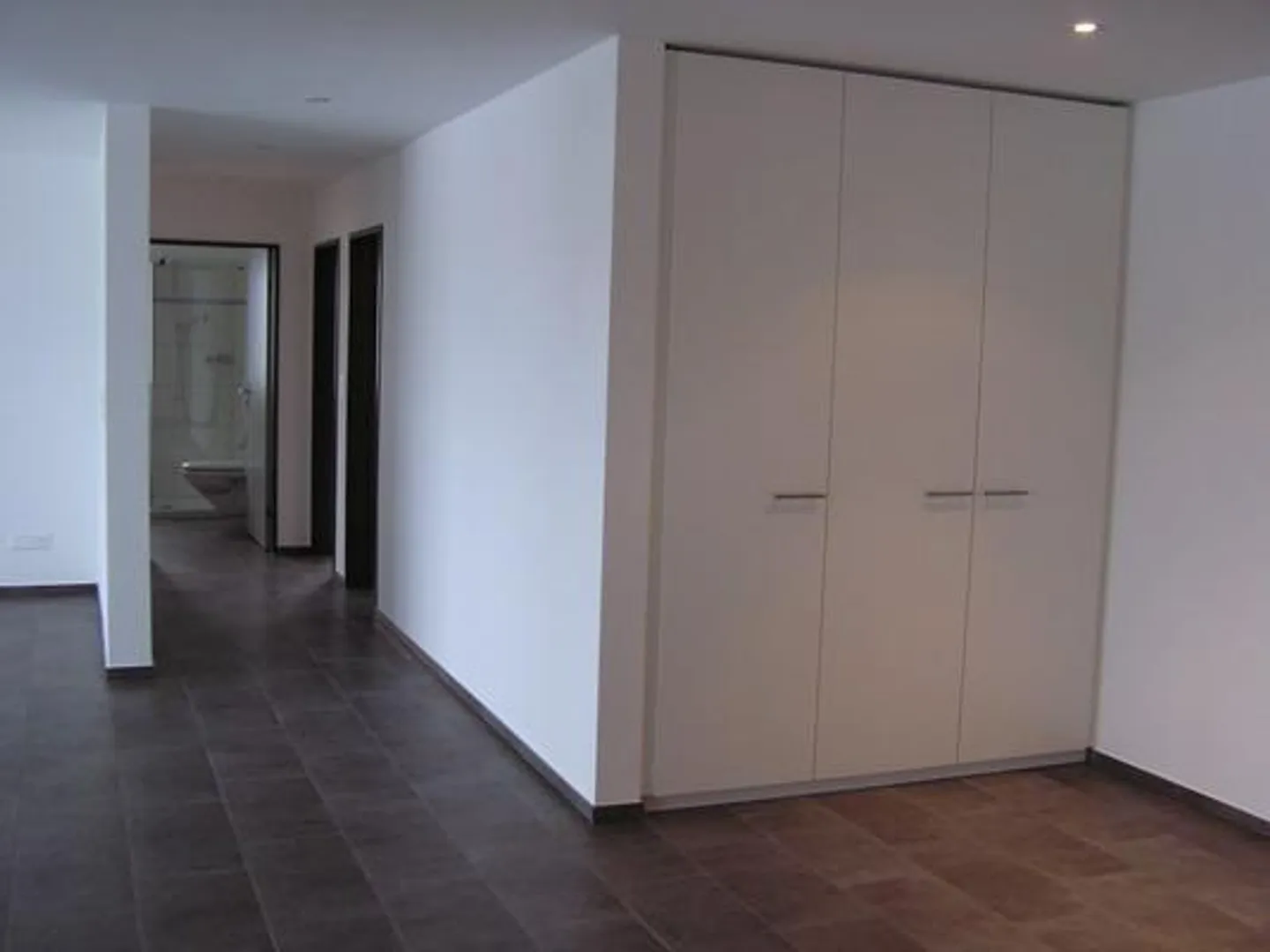 Appartement spacieux et calme de 4 1/2 pièces - Photo 7 sur 10