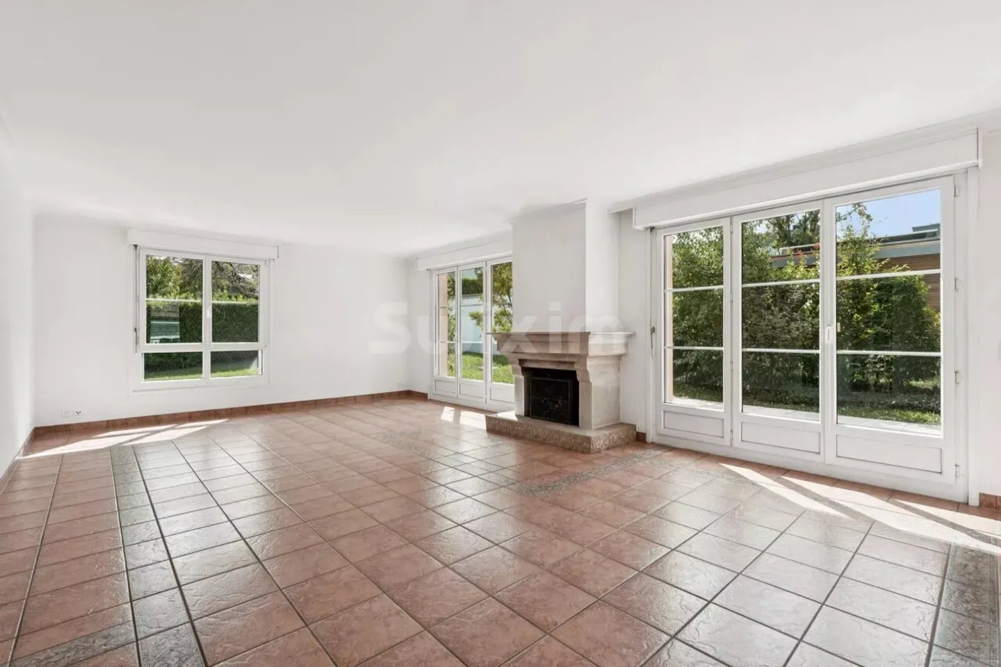 Exceptional individual villa with 7 bedrooms - Photo 2 of 10
