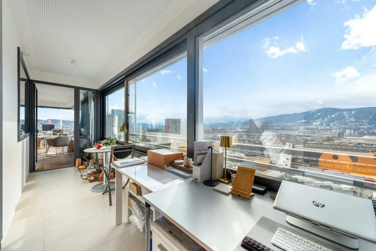 Skyline Wohnung in Zürich - Foto 10 von 13