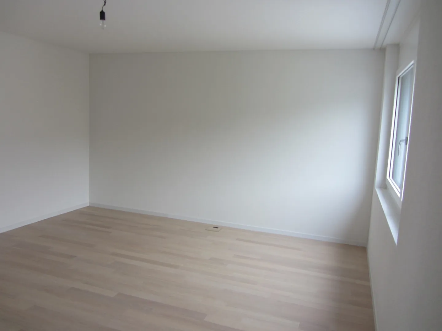 Appartement Attique Moderne 3,5 Pièces avec Belle Terrasse - Photo 5 sur 10