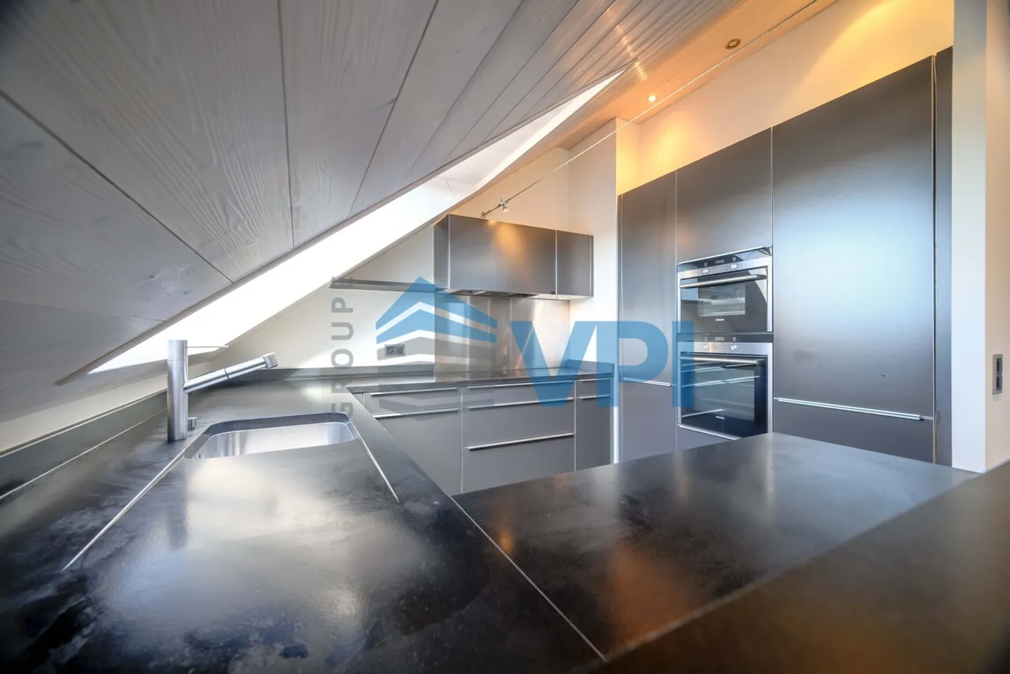 Appartamento con 5.5 stanze + soppalco - Foto 3 di 9
