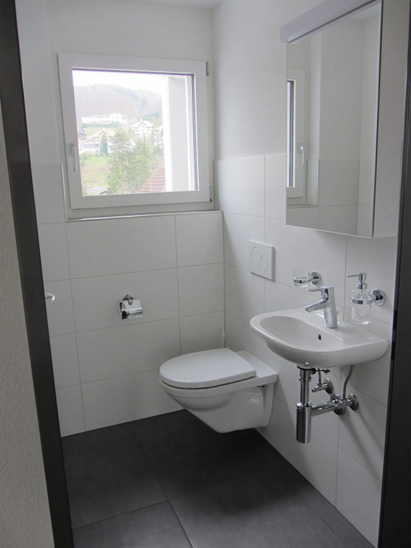 Appartement Attique Moderne 3,5 Pièces avec Belle Terrasse - Photo 9 sur 10