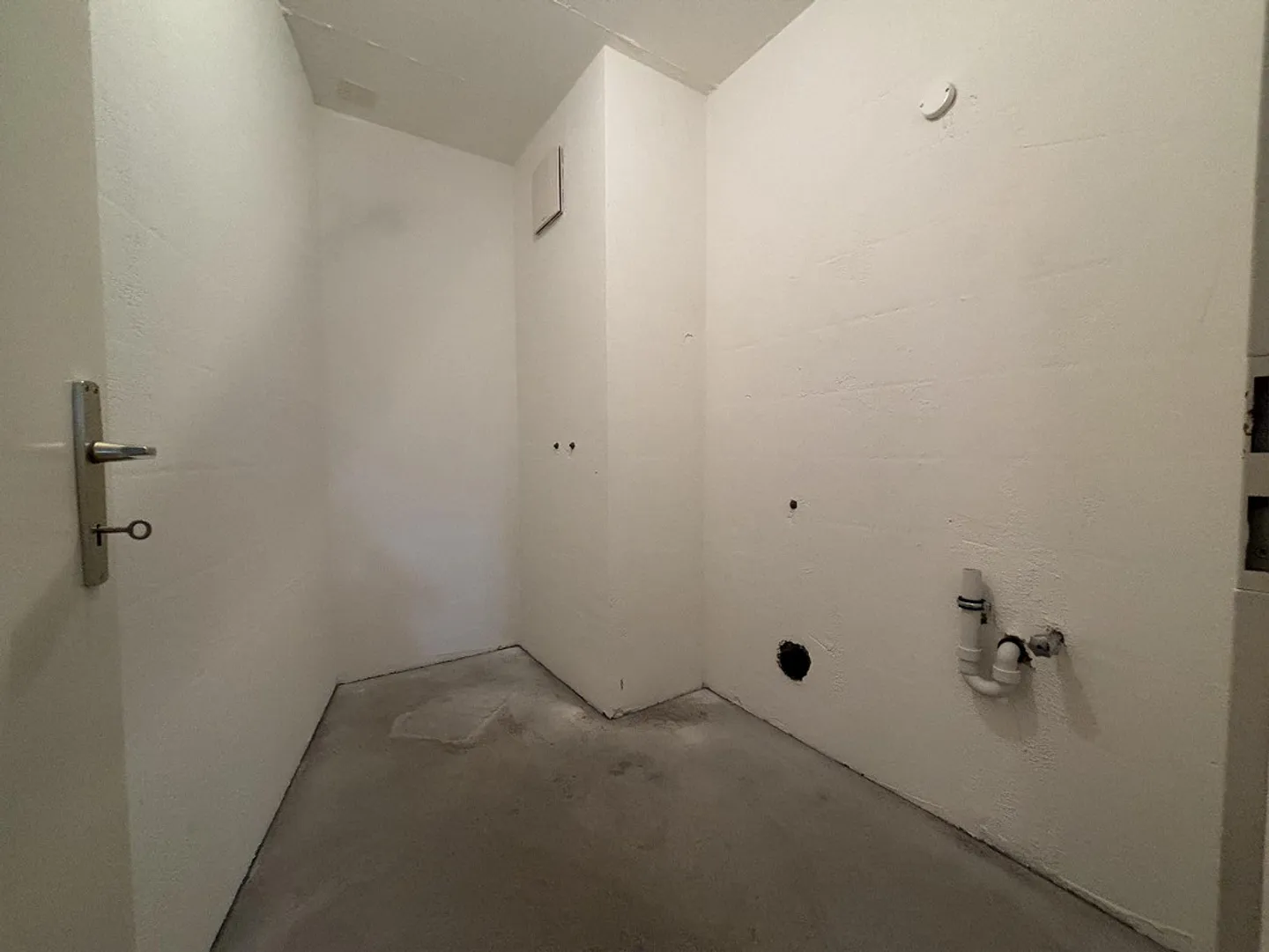 Bright 4.5 room apartment in a quiet neighborhood - Photo 7 of 9