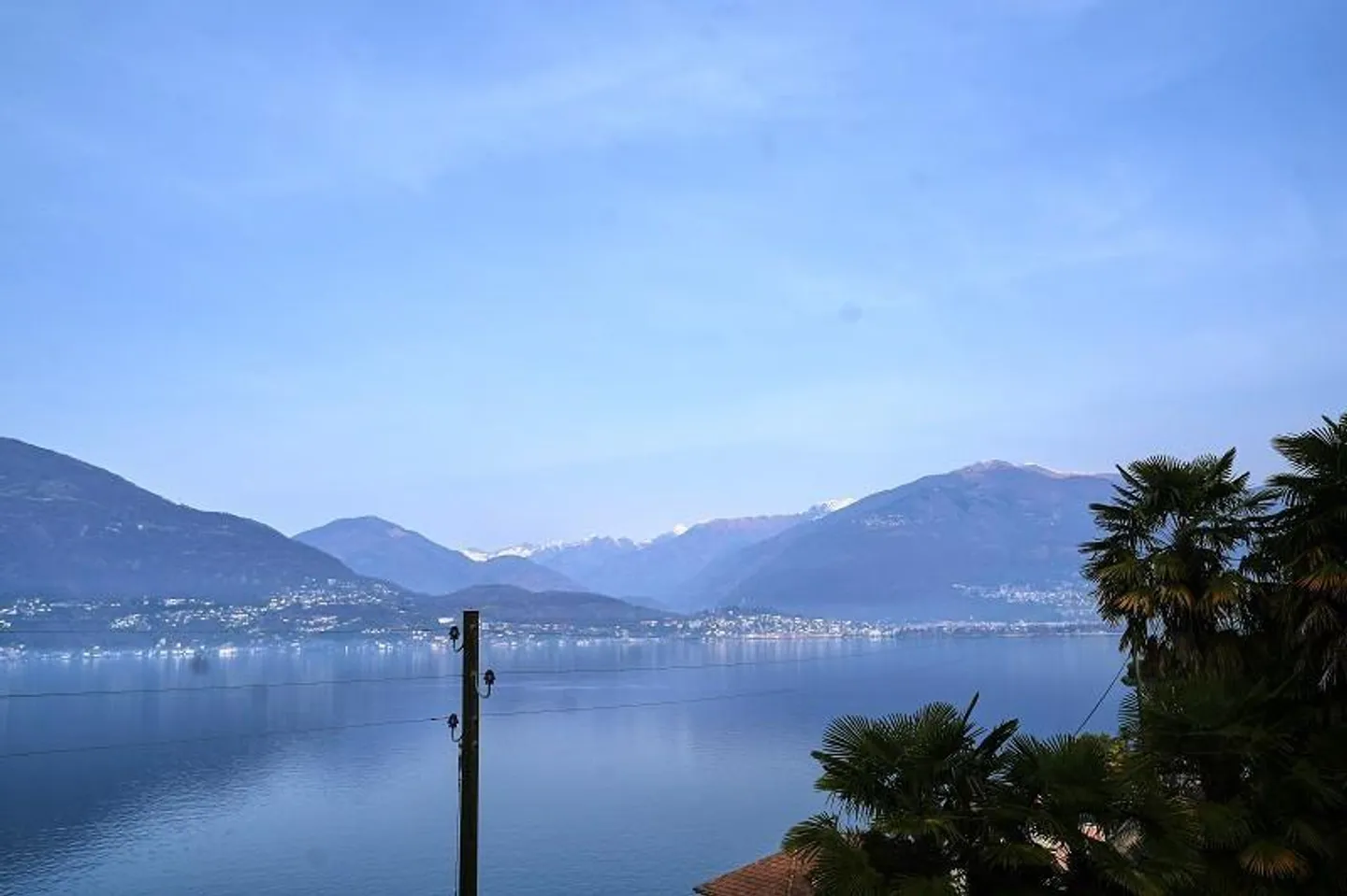 Terrain constructible de 535 m2 avec une magnifique vue panoramique sur le lac - Photo 6 sur 16