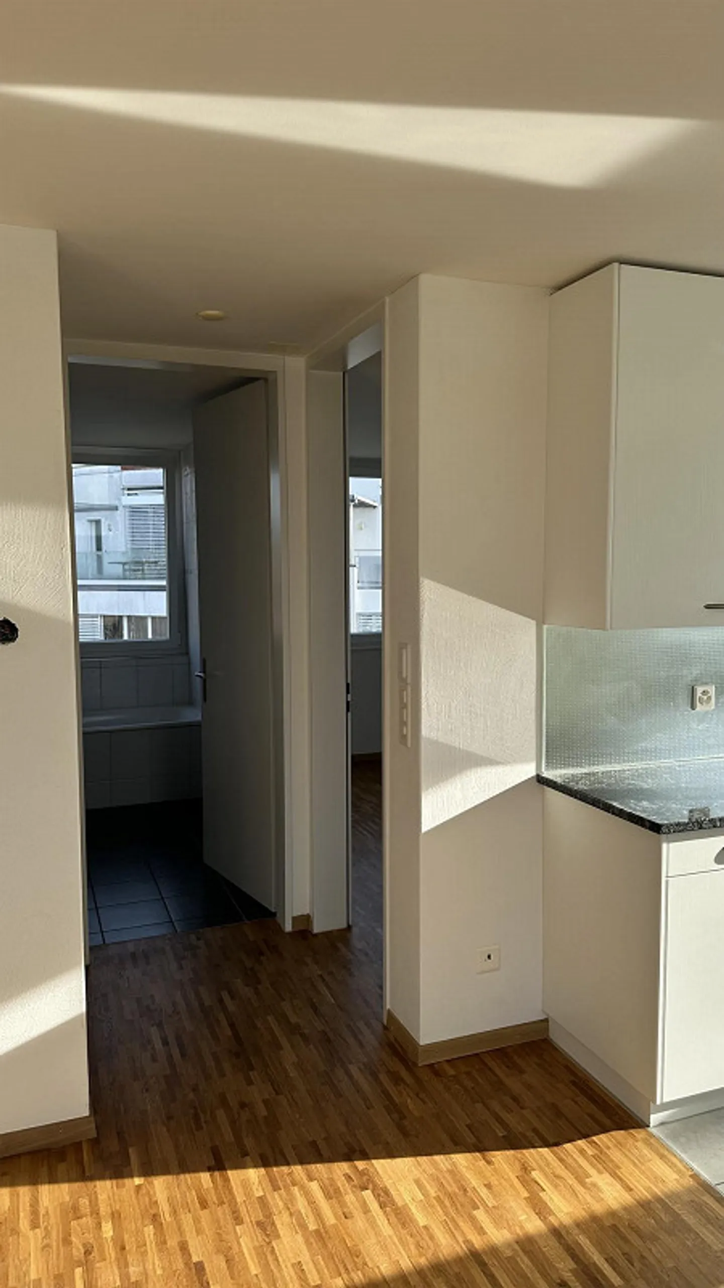 Exklusive 3.5 Zimmer Attikawohnung - Foto 3 von 12