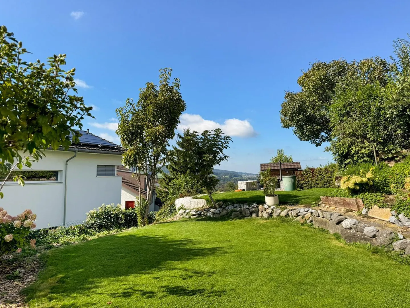 "Beautiful Living" in a Sunny Location - Photo 4 of 10
