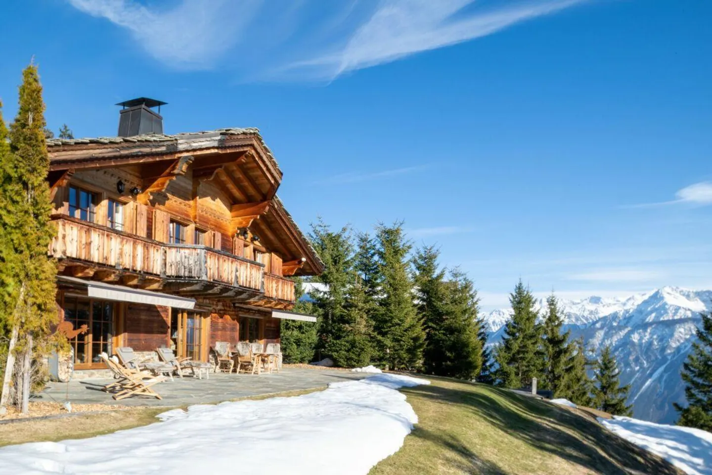Chalet Éblouissant à Crans-Montana - Photo 1 sur 2