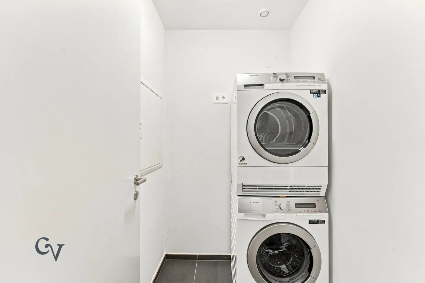 Habitat approuvé par la banque avec vue - moderne appartement d'angle de 2,5 pièces dans la verdure - Photo 21 sur 23