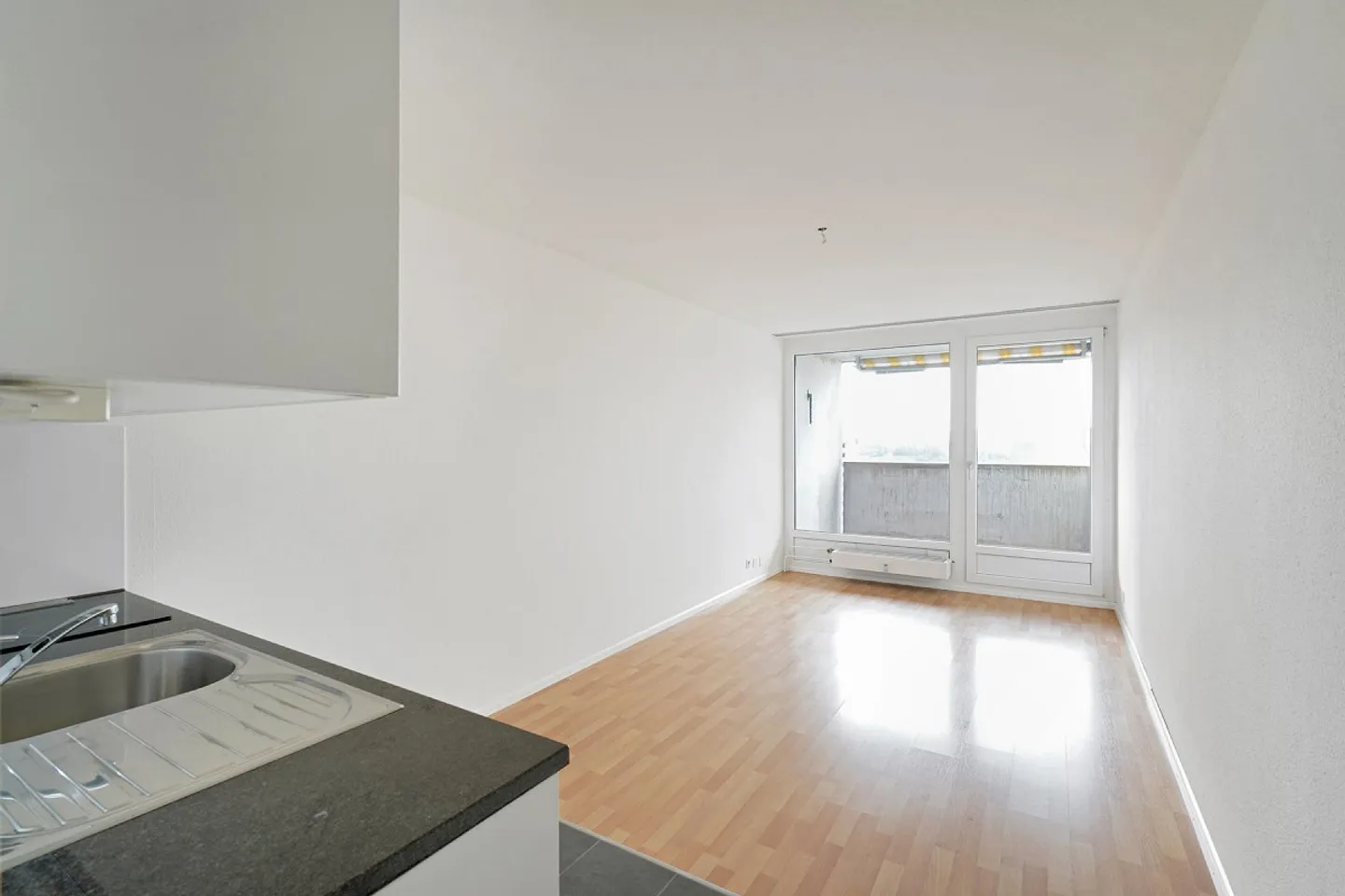 Helles Studio mit Service - Foto 4 von 5