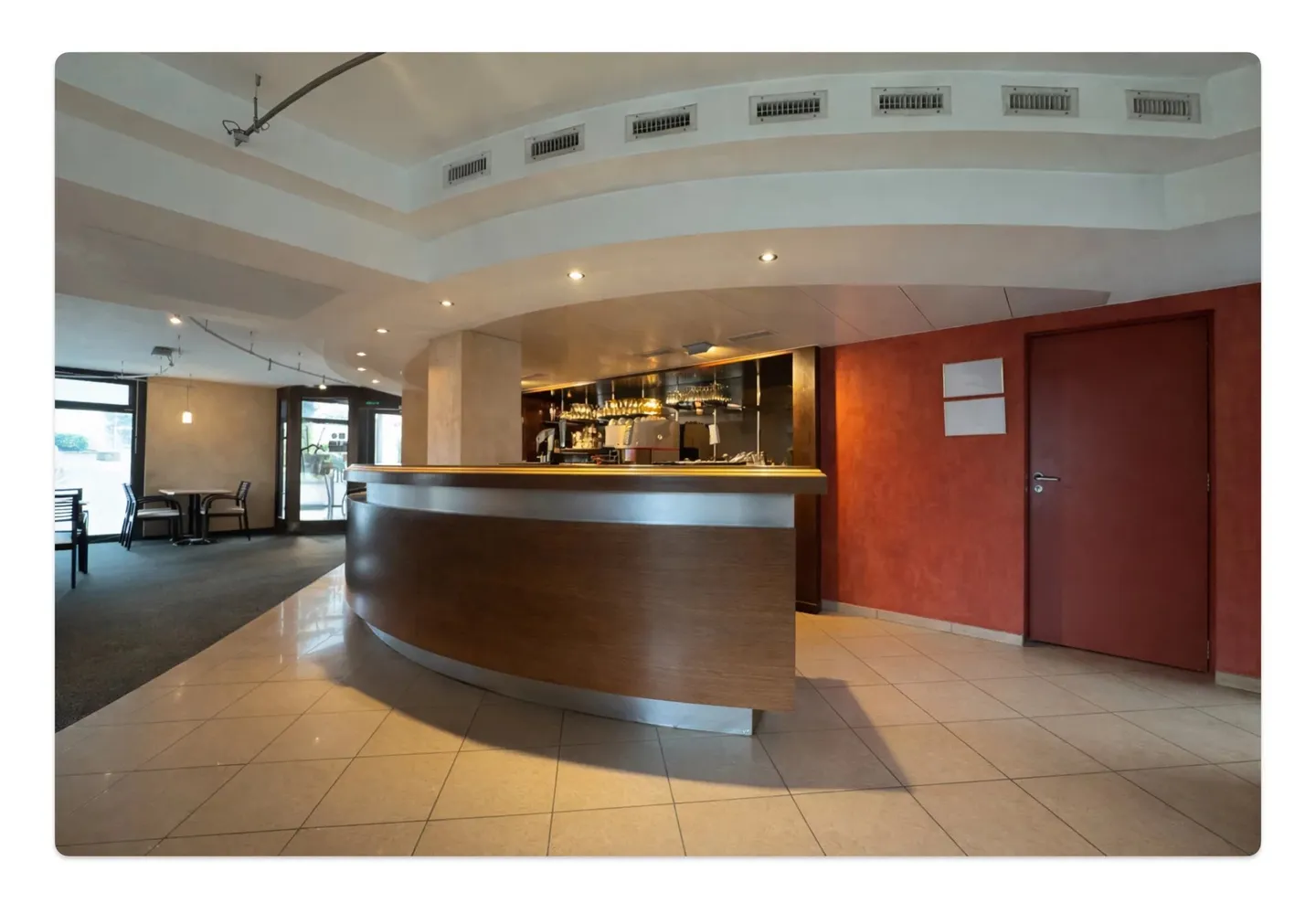 Commercial Space in Nyon - Photo 2 of 5